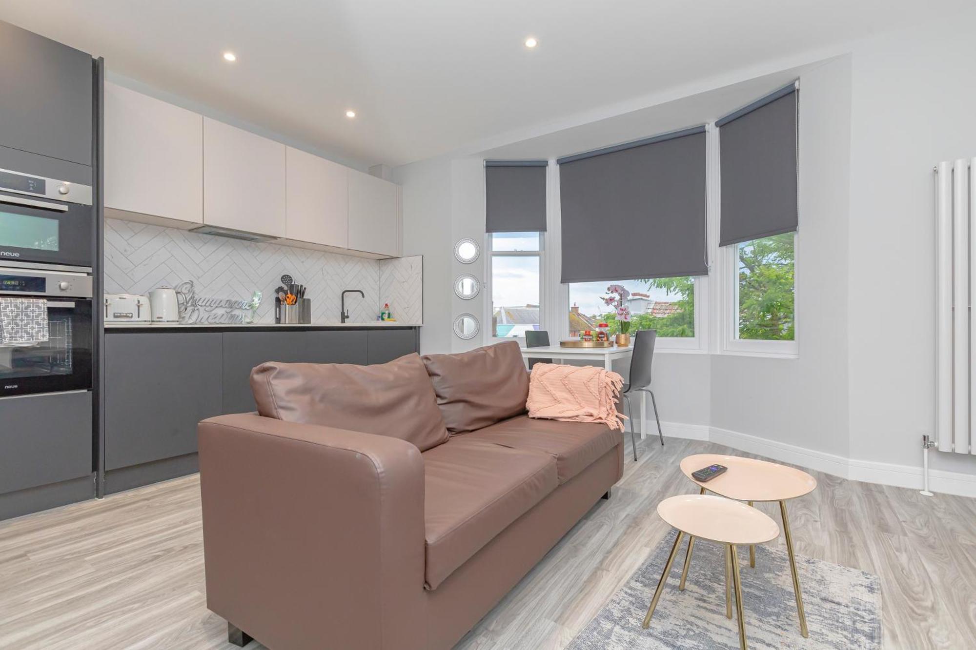 Flash Sales Offer - Any Week Day No Minimum Night Restrictions Brighton City Centre Seafront 1 Bedroom Flat Bn133Duk02 ภายนอก รูปภาพ